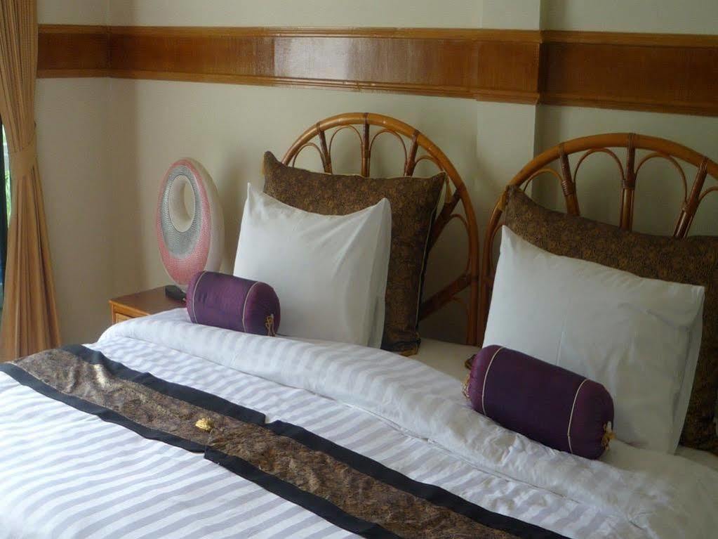 Pen Villa Hotel, Surin Beach - Sha Extra Plus Kültér fotó