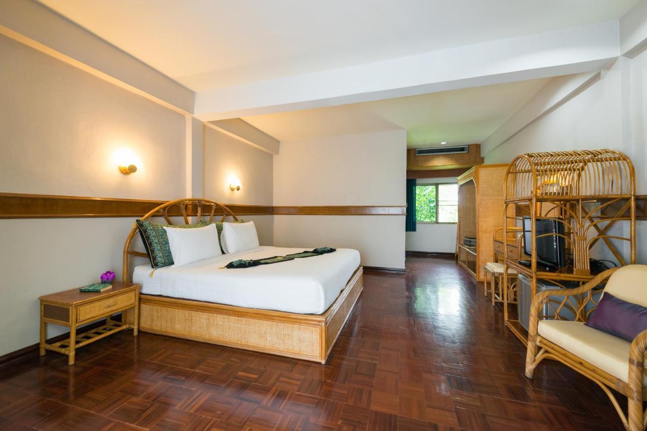 Pen Villa Hotel, Surin Beach - Sha Extra Plus Kültér fotó